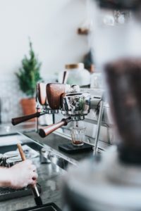 Her finder du den helt rette espressomaskine til din arbejdsplads